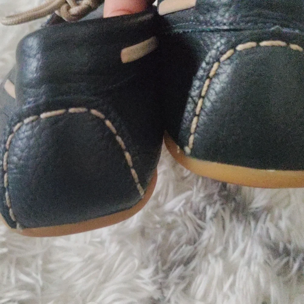 Girls elephantine shoes 3